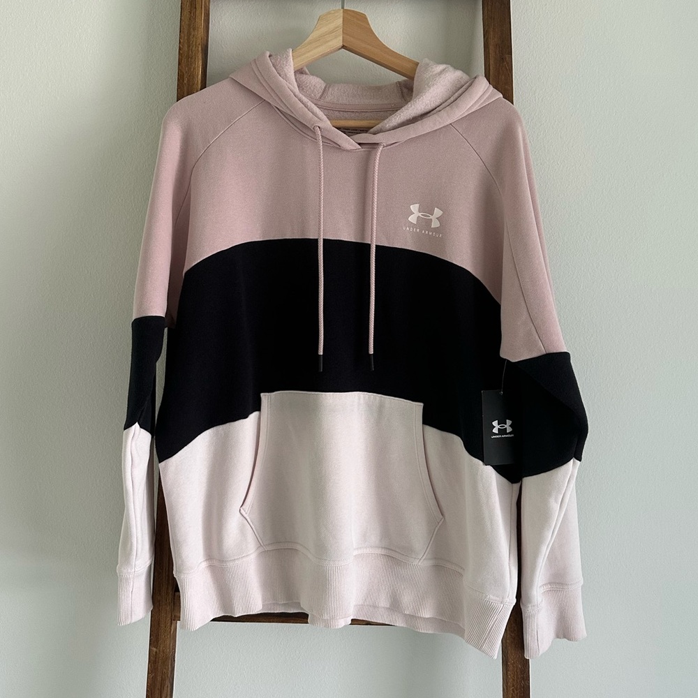🆕 Under Armour | Women Loose Hoodie - Size Medium.